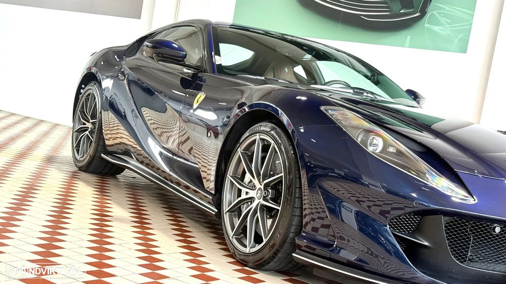 Ferrari 812 Superfast 6.5 V12 - 7
