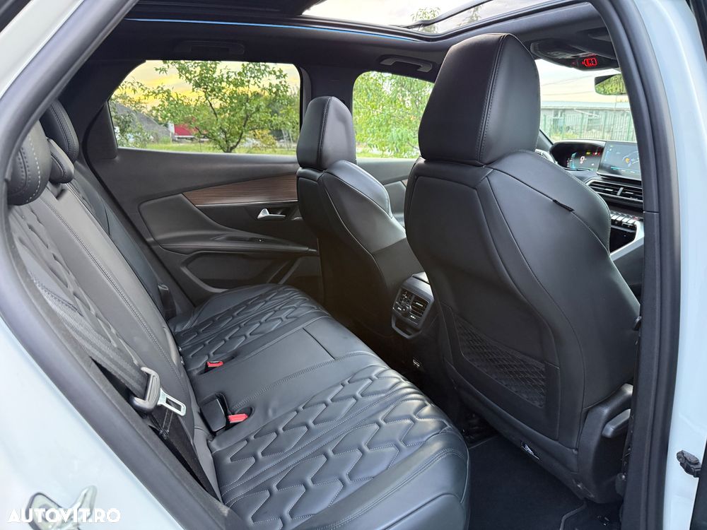 Peugeot 3008 PHEV 300 EAT8 4X4 GT - 6