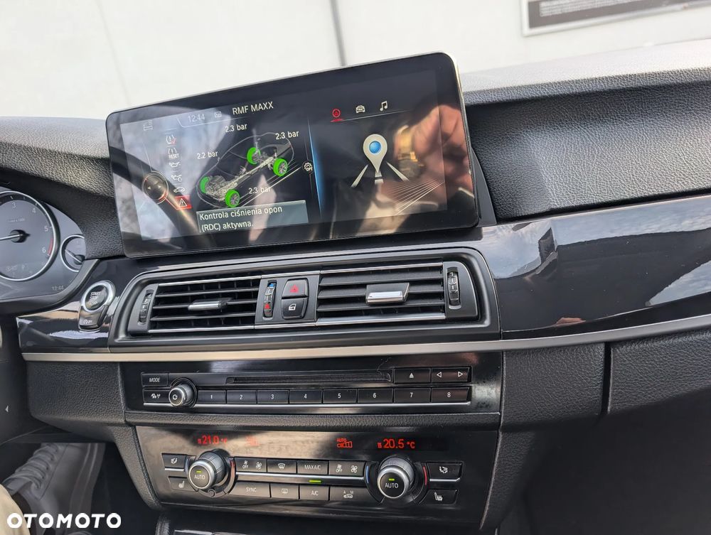 BMW Seria 5 518d - 12