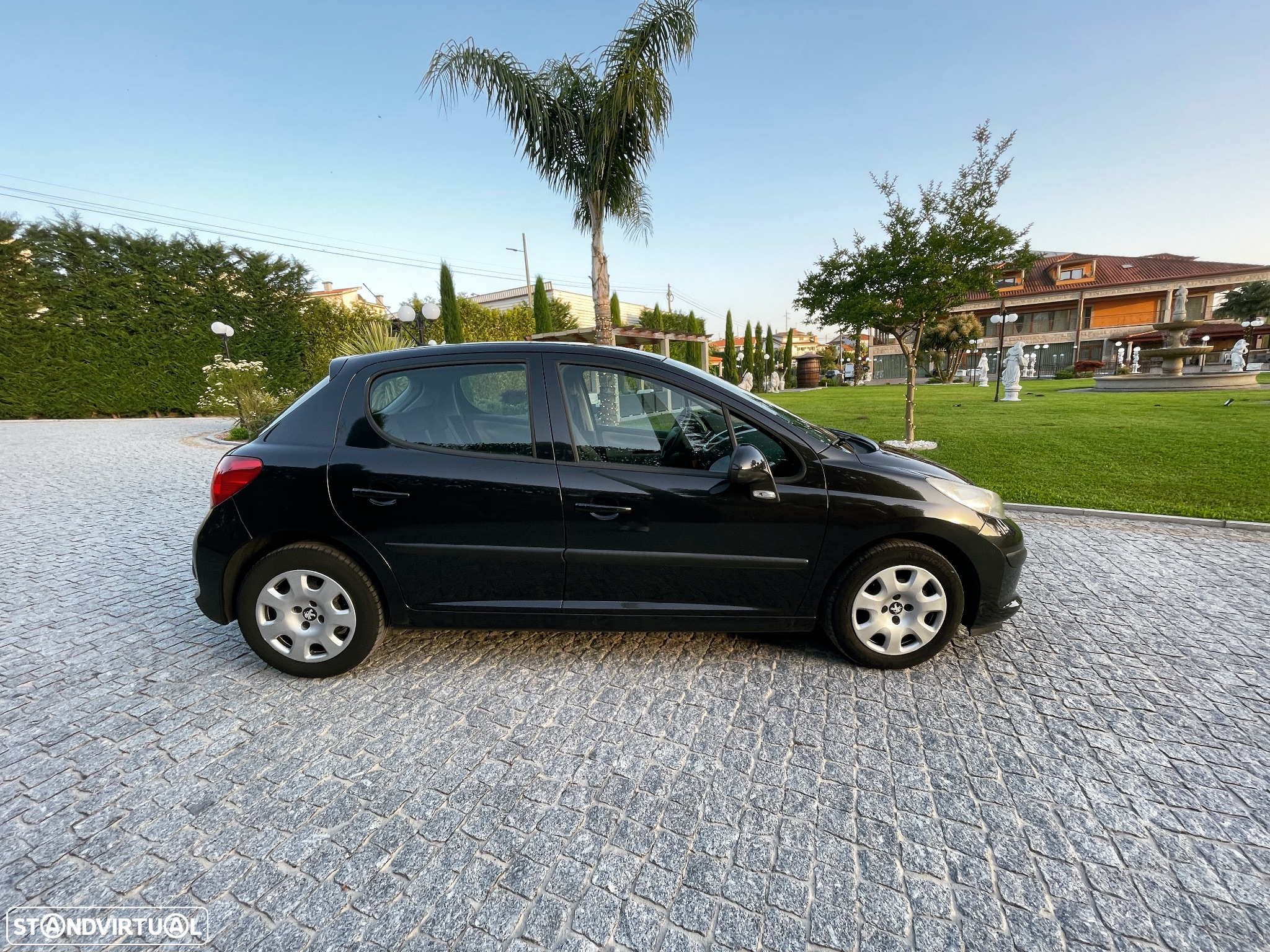 Peugeot 208 - 7