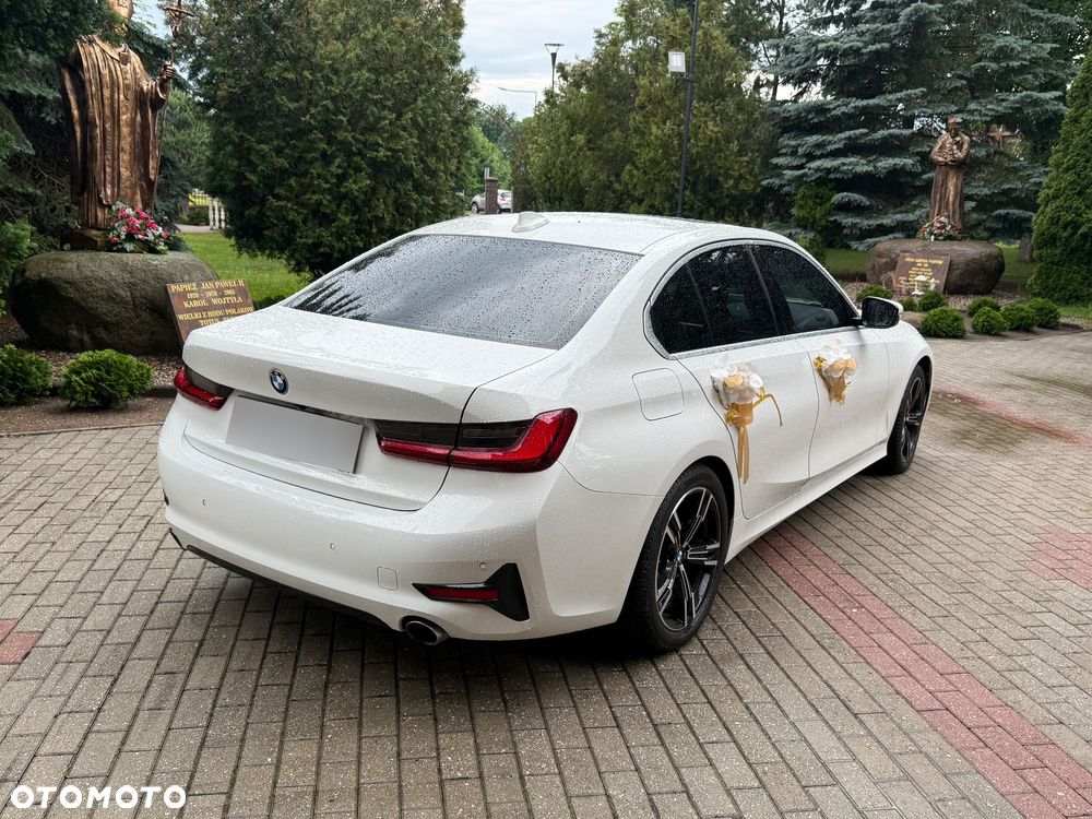 BMW Seria 3 330i Sport Line sport - 23