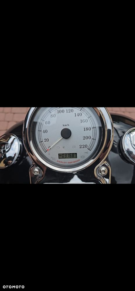 Harley-Davidson Dyna Super Glide - 41