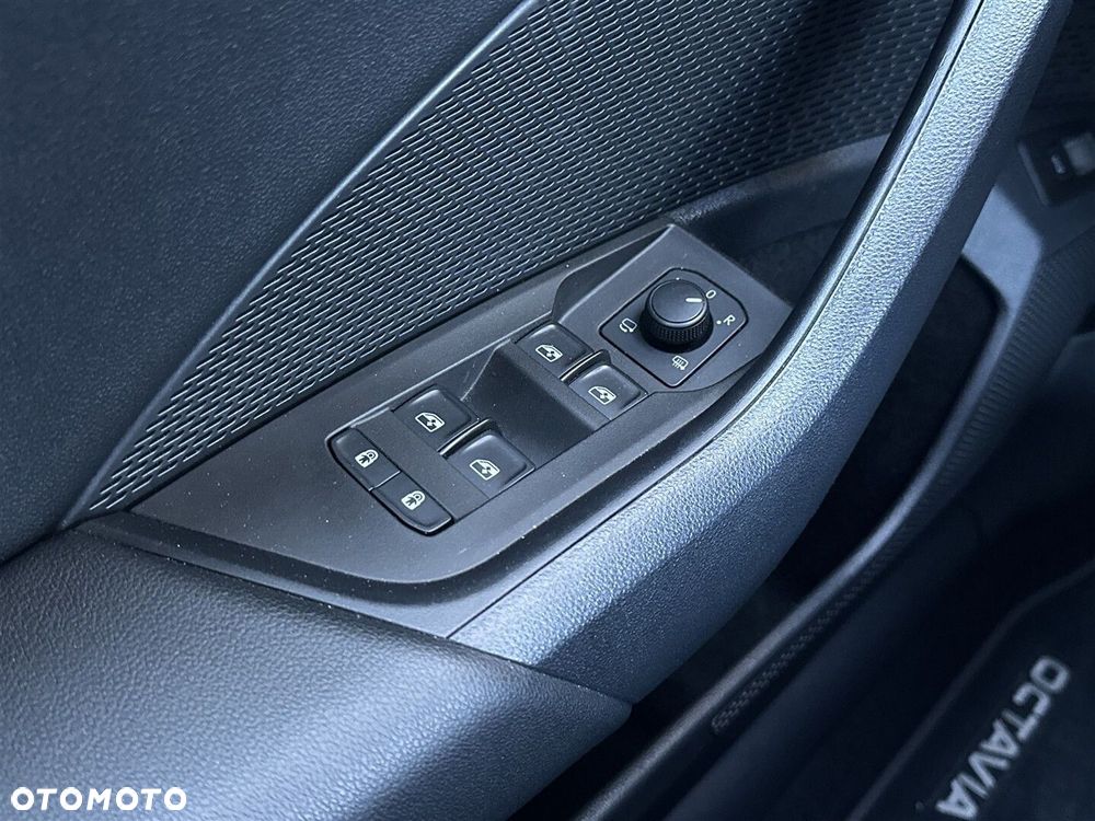 Skoda Octavia 1.5 TSI ACT Style DSG - 17