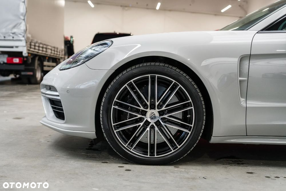 Porsche Panamera Turbo S e-Hybrid - 8