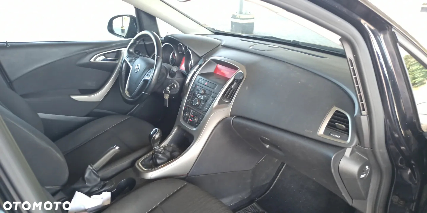 Opel Astra 1.3 CDTI DPF Active - 25