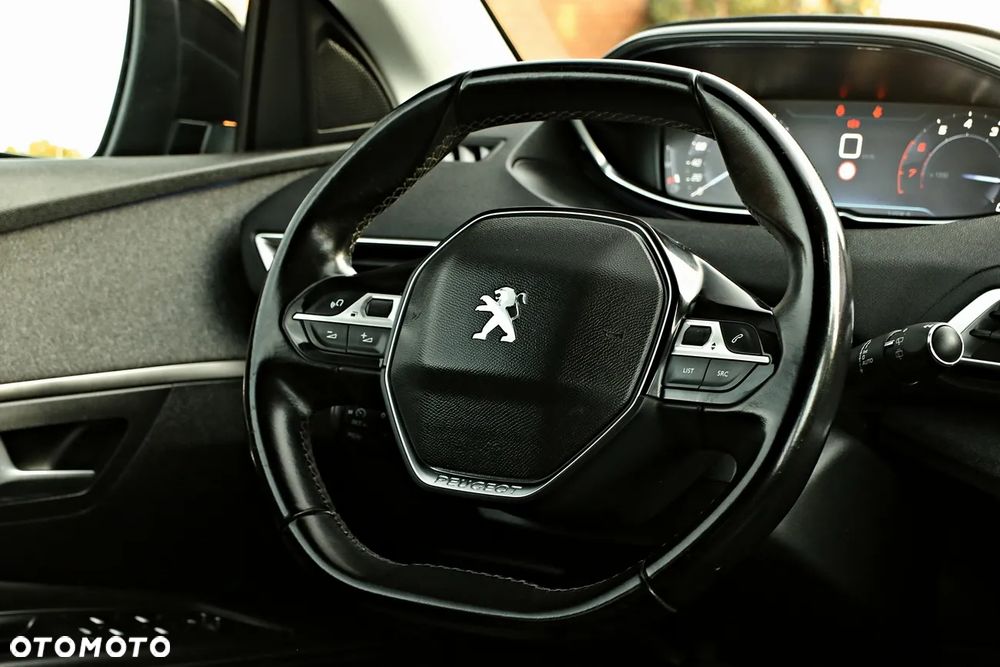 Peugeot 3008 - 23