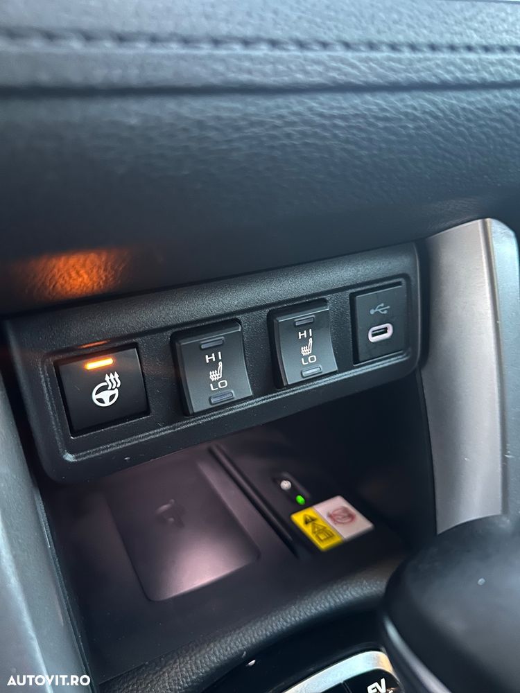 Toyota Corolla Cross - 15