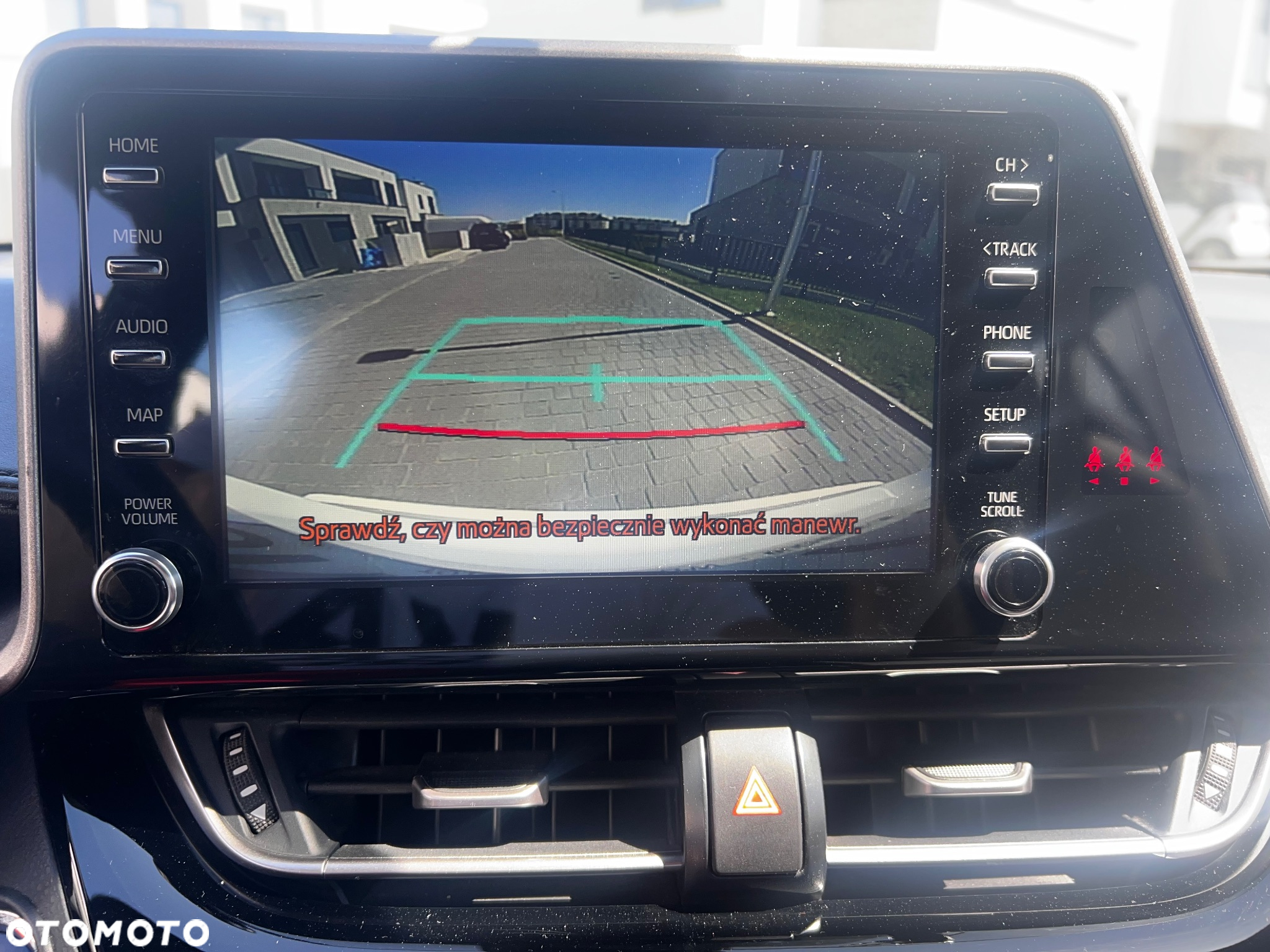 Toyota C-HR 1.8 Hybrid Business Edition - 11