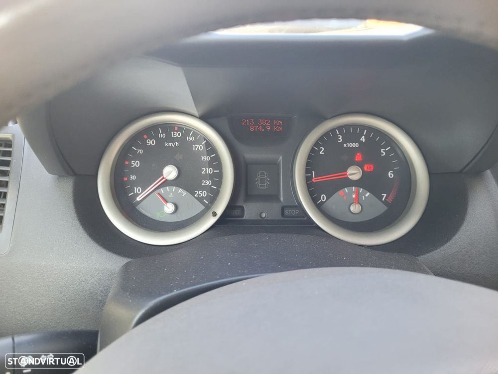 Renault Mégane 1.4 Confort Privilége - 3