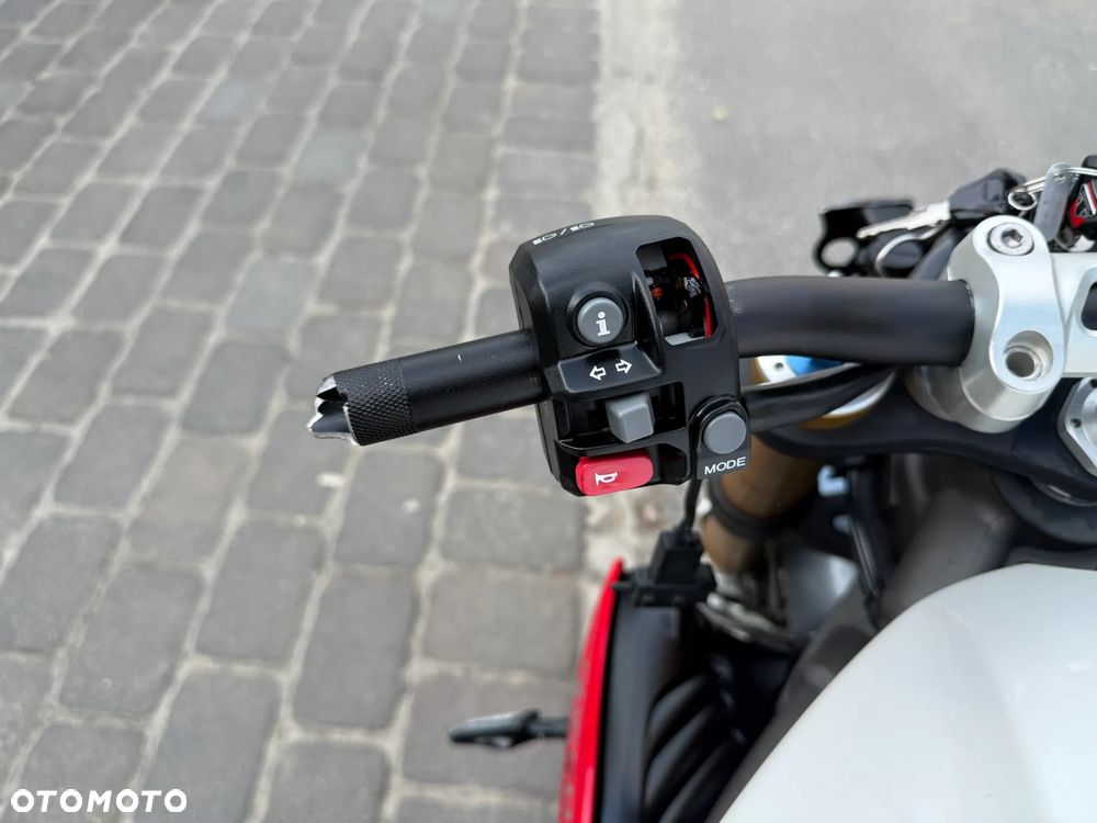 Triumph Speed Triple - 8