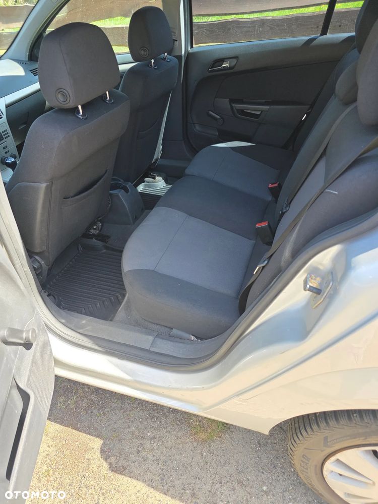Opel Astra 1.6 - 13