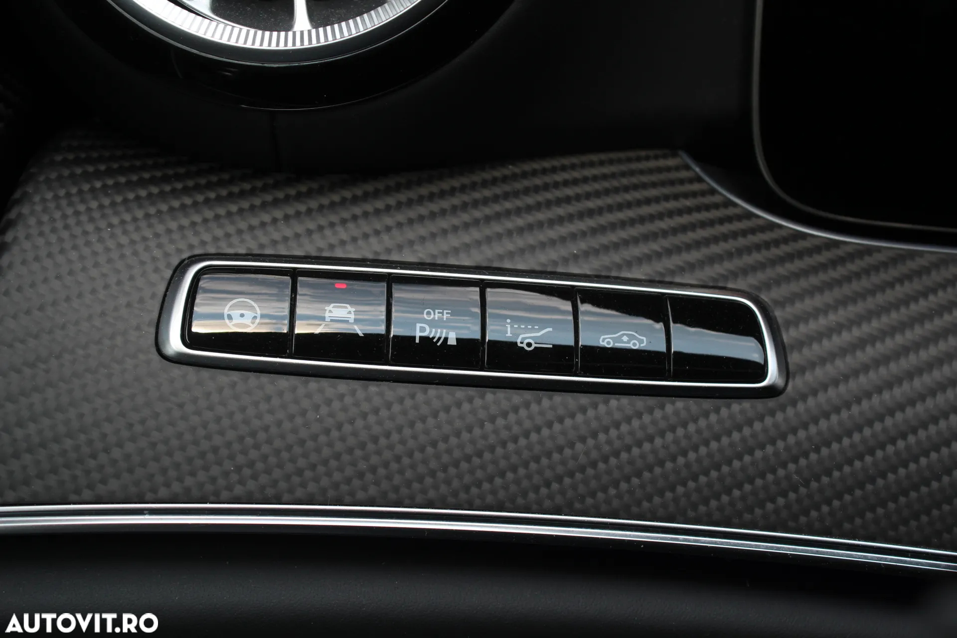 Mercedes-Benz AMG GT-S 63 4MATIC+ - 11
