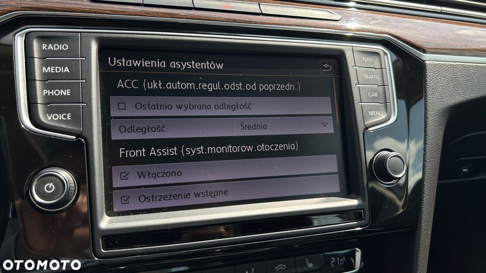 Volkswagen Passat 1.4 TSI BMT ACT Highline - 27