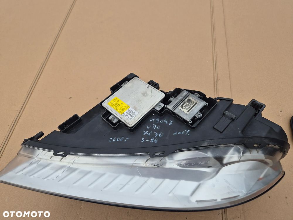 Volvo XC70 II V70 III S80 lampa prawa.Ksenon.LED 2013- .100% - 9