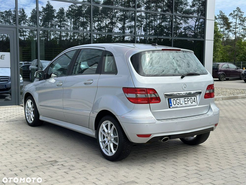 Mercedes-Benz Klasa B 180 BlueEffICIENCY - 8