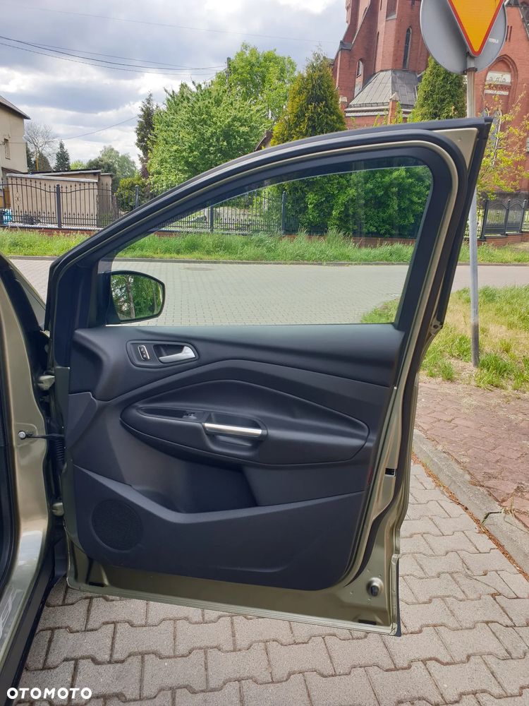 Ford Kuga 2.0 TDCi 4x4 Titanium - 33