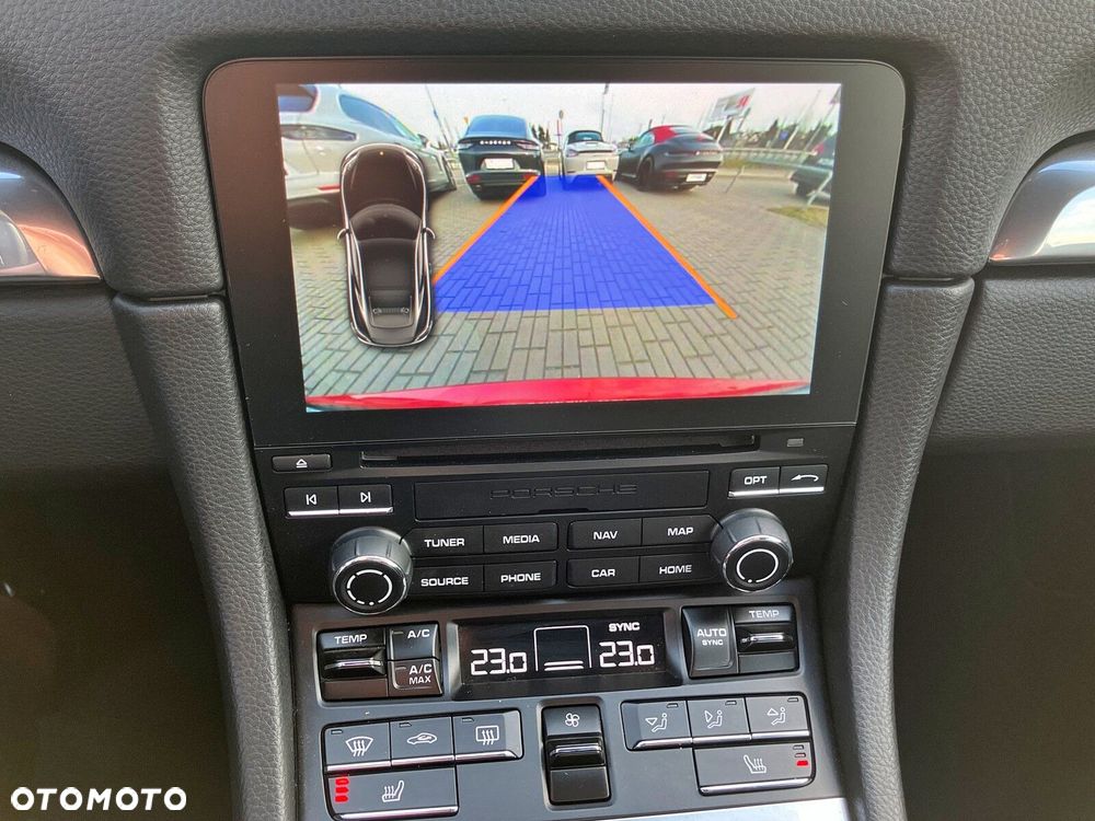 Porsche 718 Cayman - 30