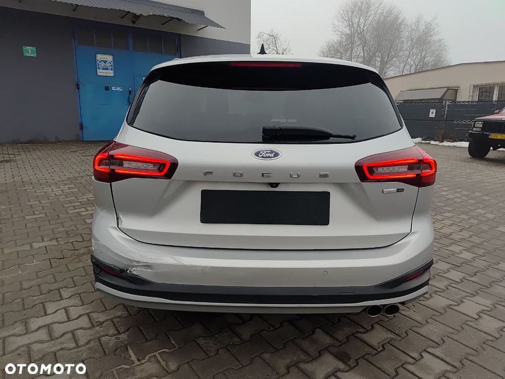 Ford Focus 1.0 EcoBoost Hybrid ACTIVE X - 9