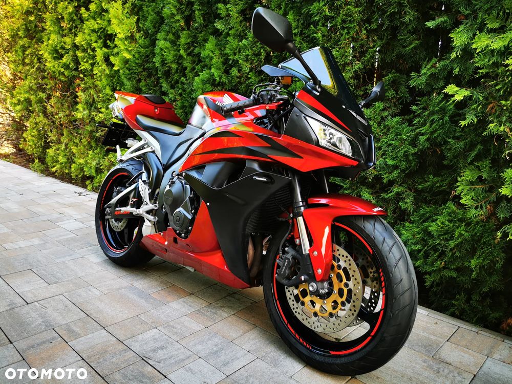 Honda CBR - 1