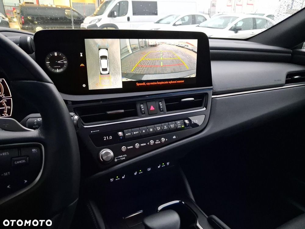 Lexus ES 300h Prestige - 18