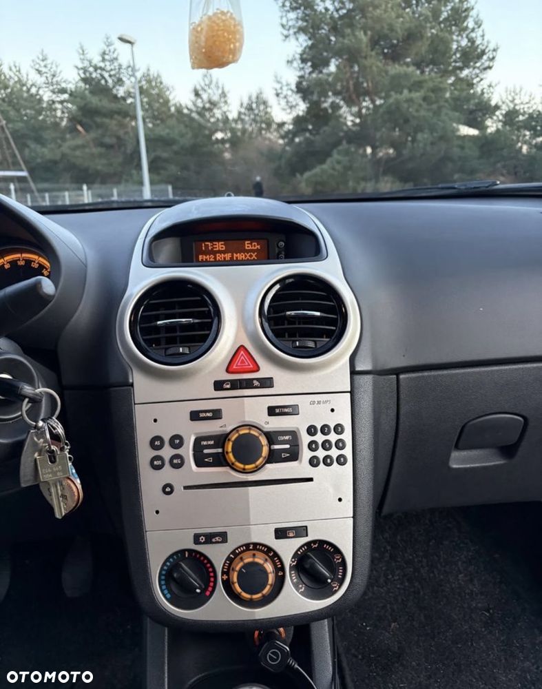 Opel Corsa 1.2 16V - 5