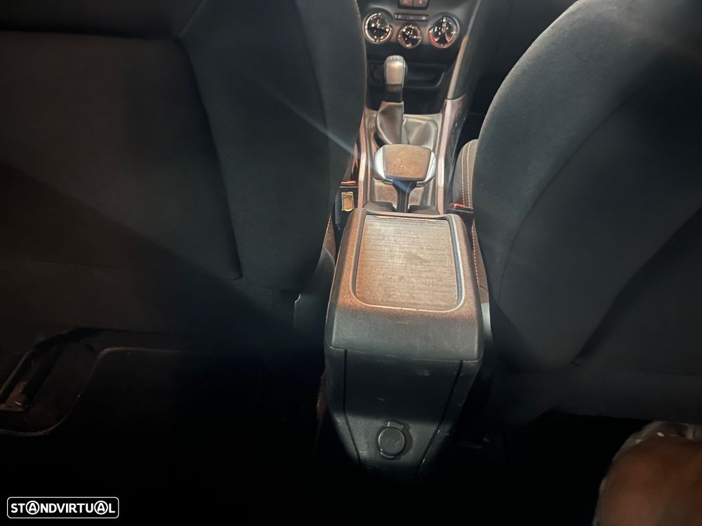 Peugeot 2008 1.2 PureTech Allure - 20
