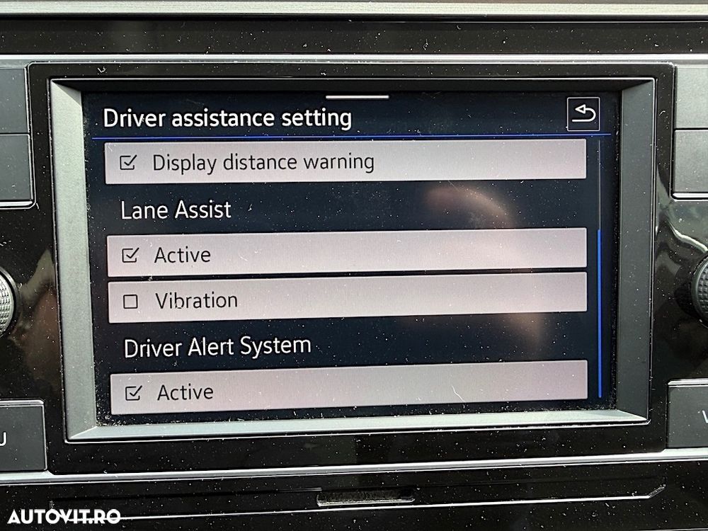 Volkswagen Passat 2.0 TDI DSG Comfortline - 14