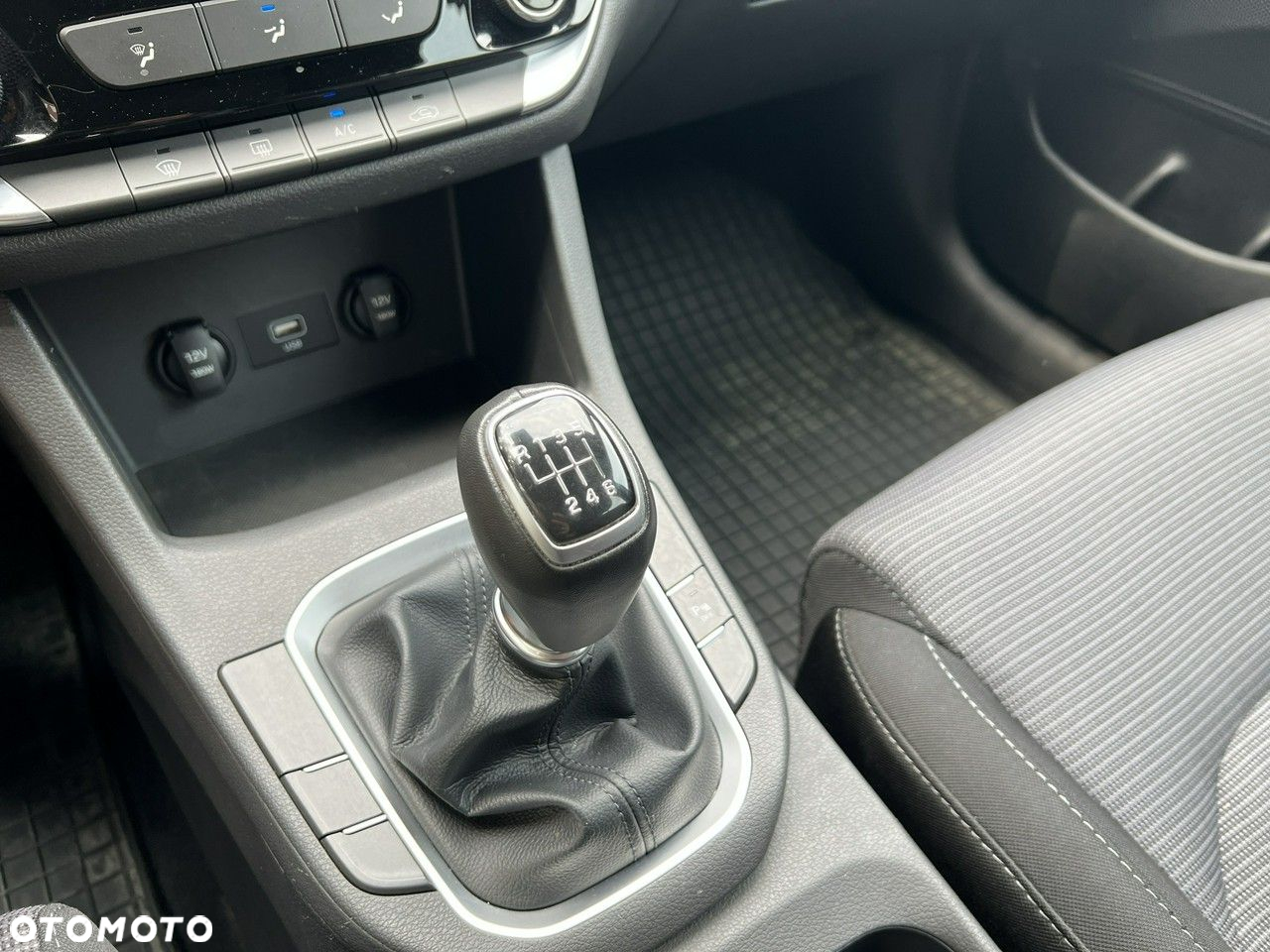 Hyundai i30 1.5 DPI Modern - 29