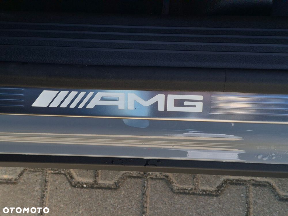 Mercedes-Benz GLA - 27