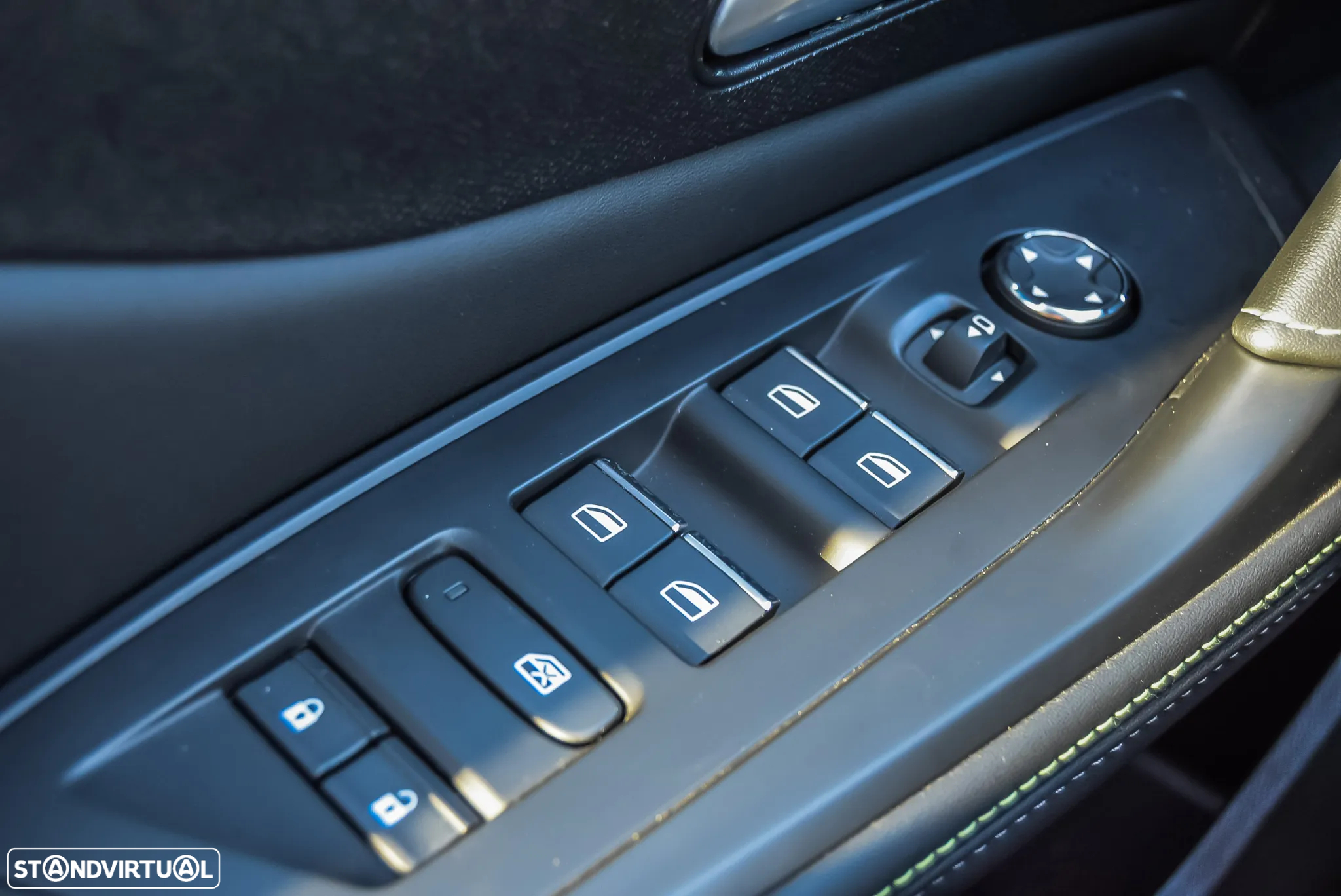 Peugeot 408 1.6 Hybrid GT e-EAT8 - 21