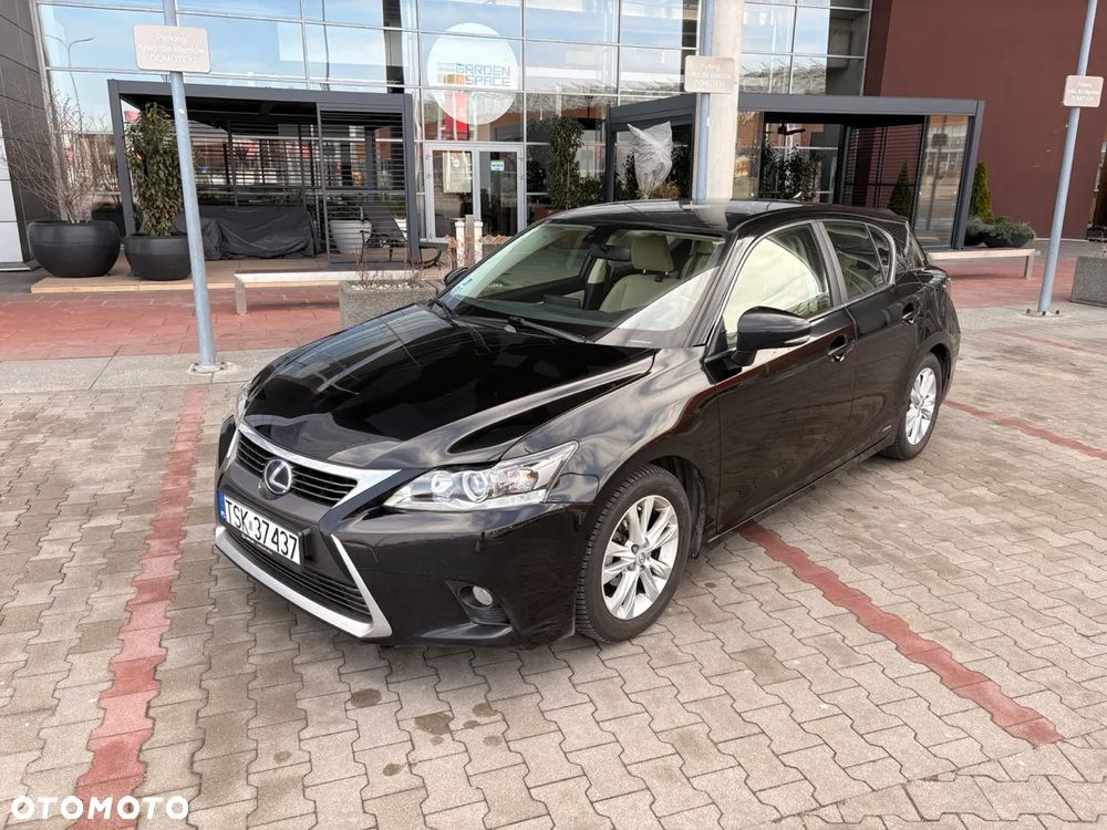 Lexus CT - 4