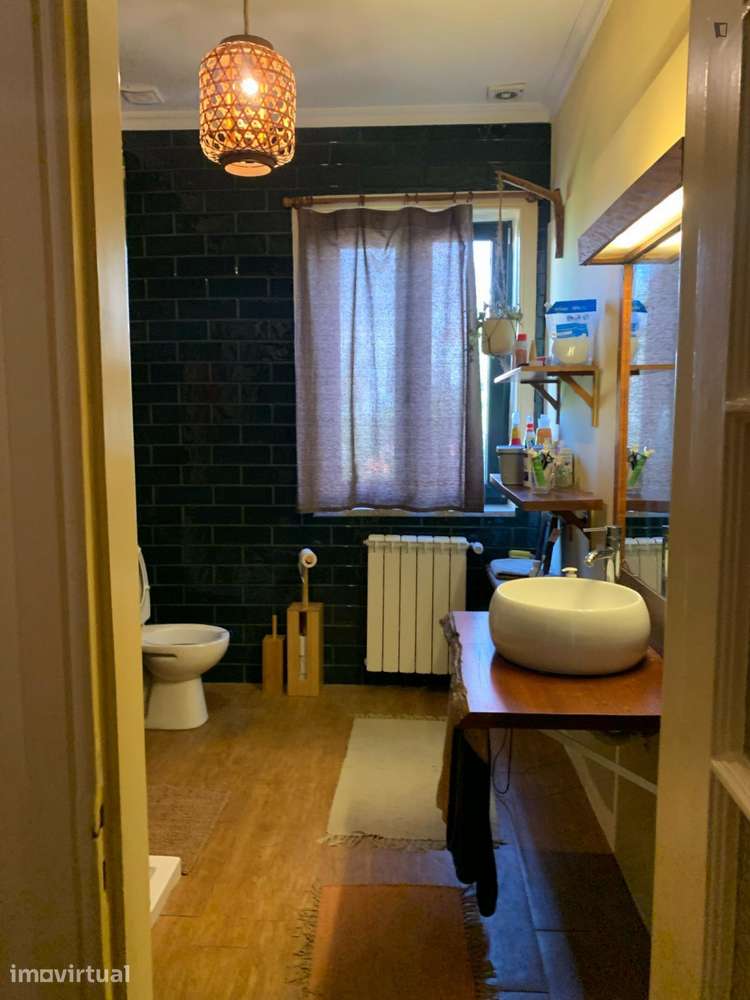Quarto - localizado em Paranhos Porto - Grande imagem: 2/7