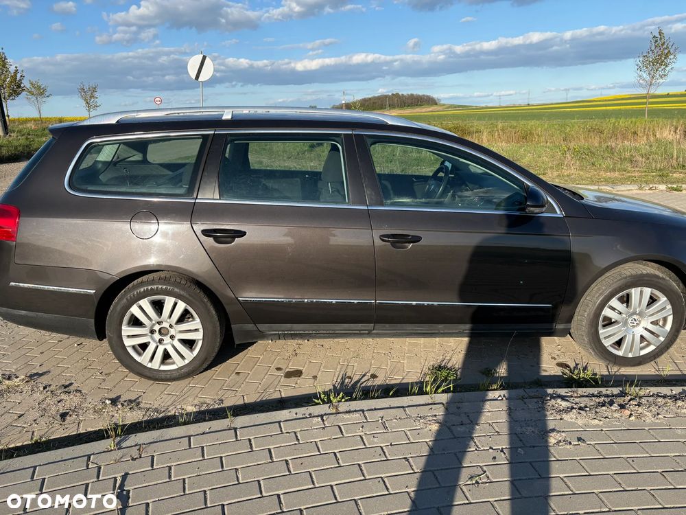 Volkswagen Passat 1.6 - 12