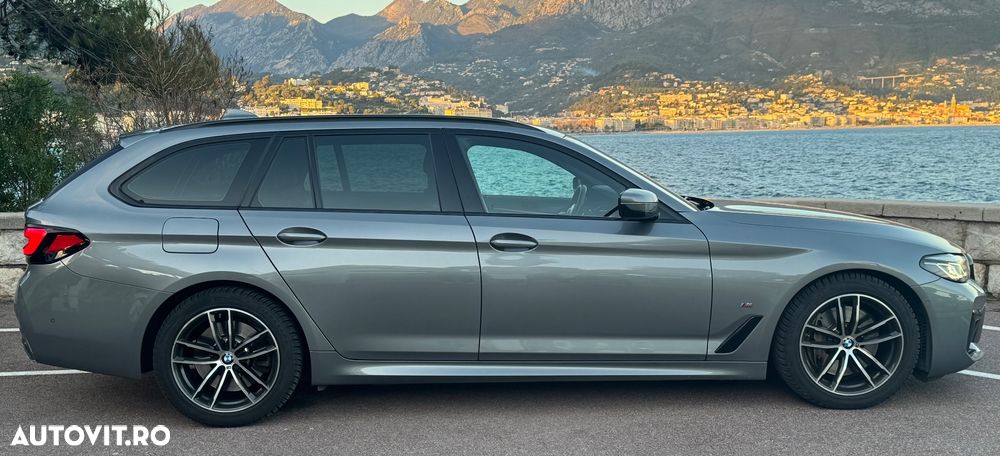 BMW Seria 5 530d xDrive Touring Aut. M Sport Edition - 12