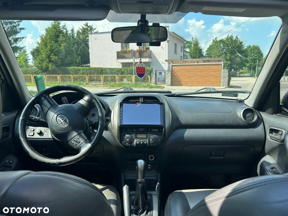 Toyota RAV4 2.0 D-4D 4x4 - 22