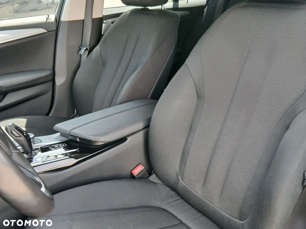 BMW Seria 5 518d - 20