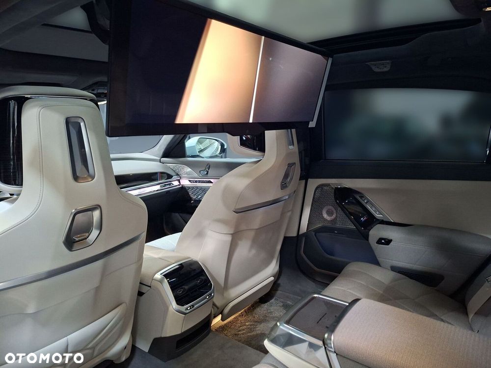 BMW Seria 7 - 28