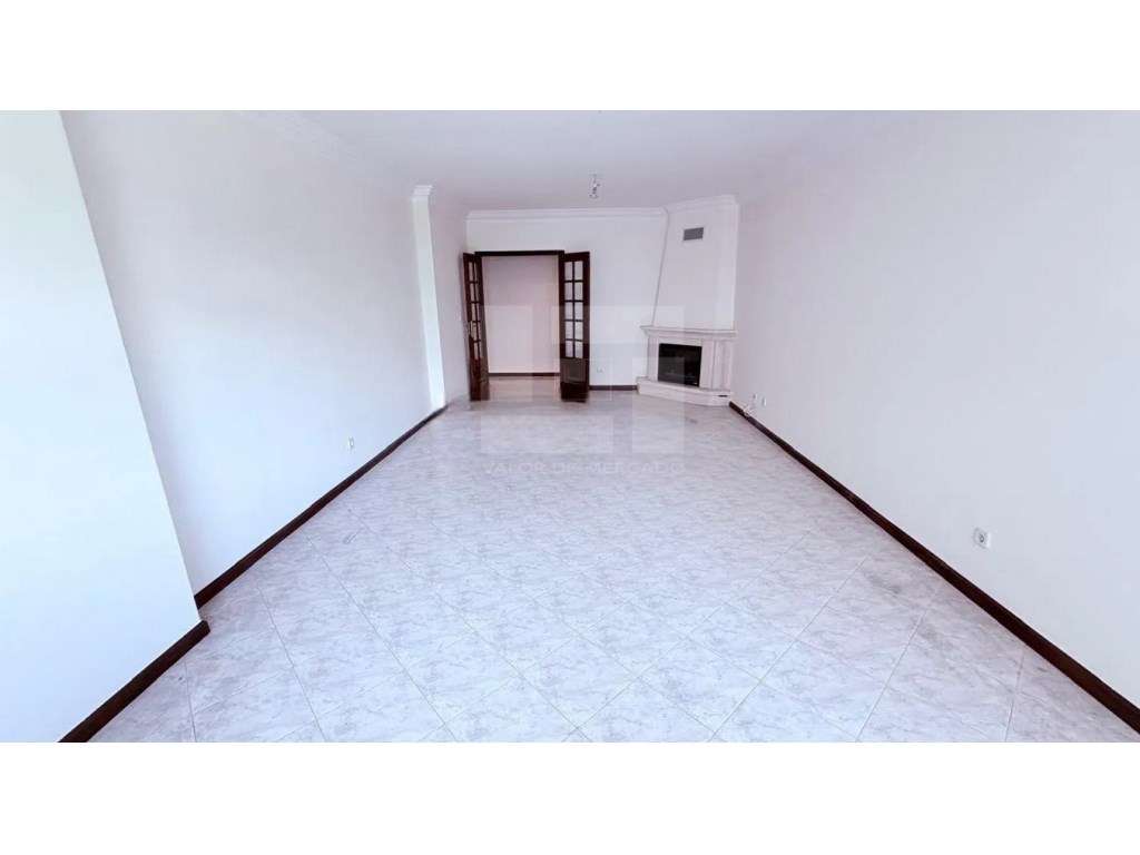 Apartamento T2 com 95 m² de área útil em Algueirão-Mem Martins, Sin... - Grande imagem: 2/21