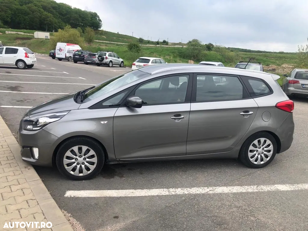 Kia Carens 1.6 GDI FAMILY - 4