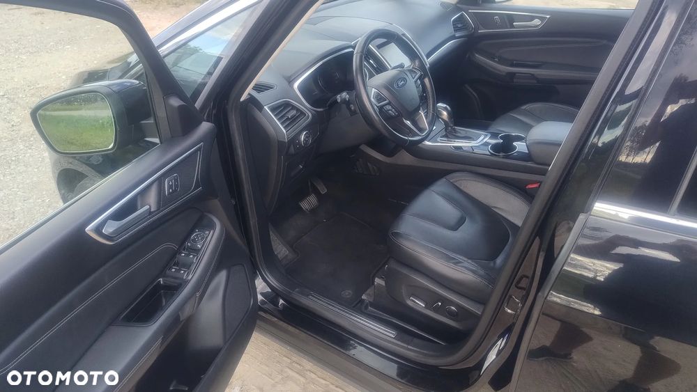 Ford S-Max - 13
