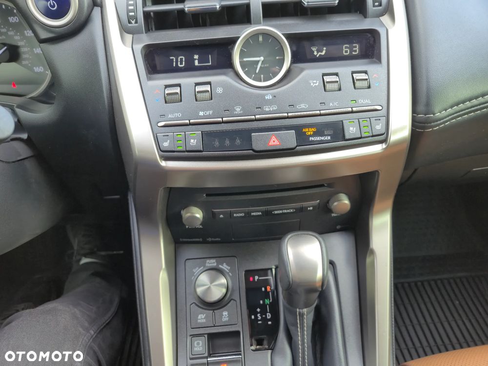 Lexus NX 350h Prestige AWD - 22