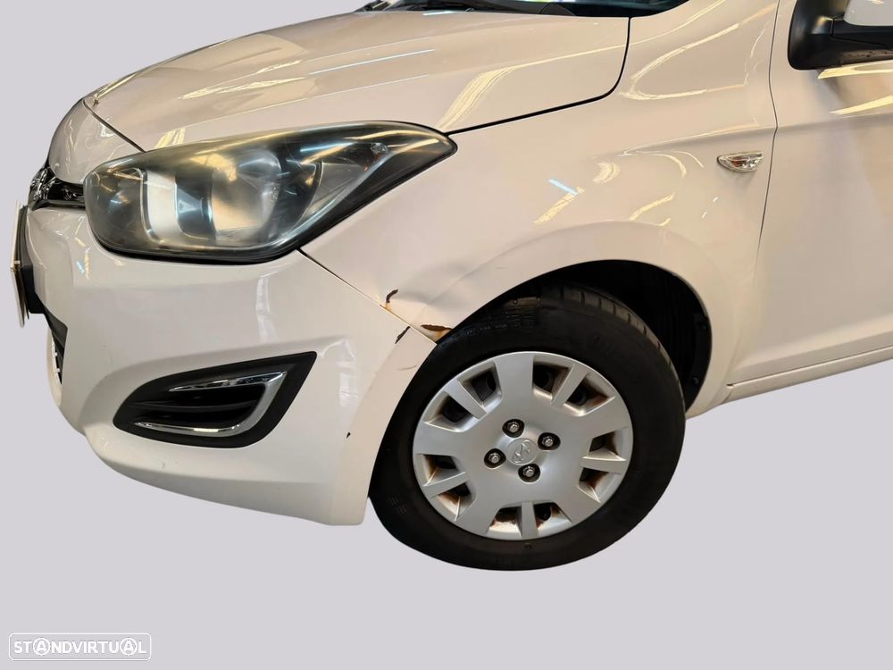 Hyundai i20 - 33