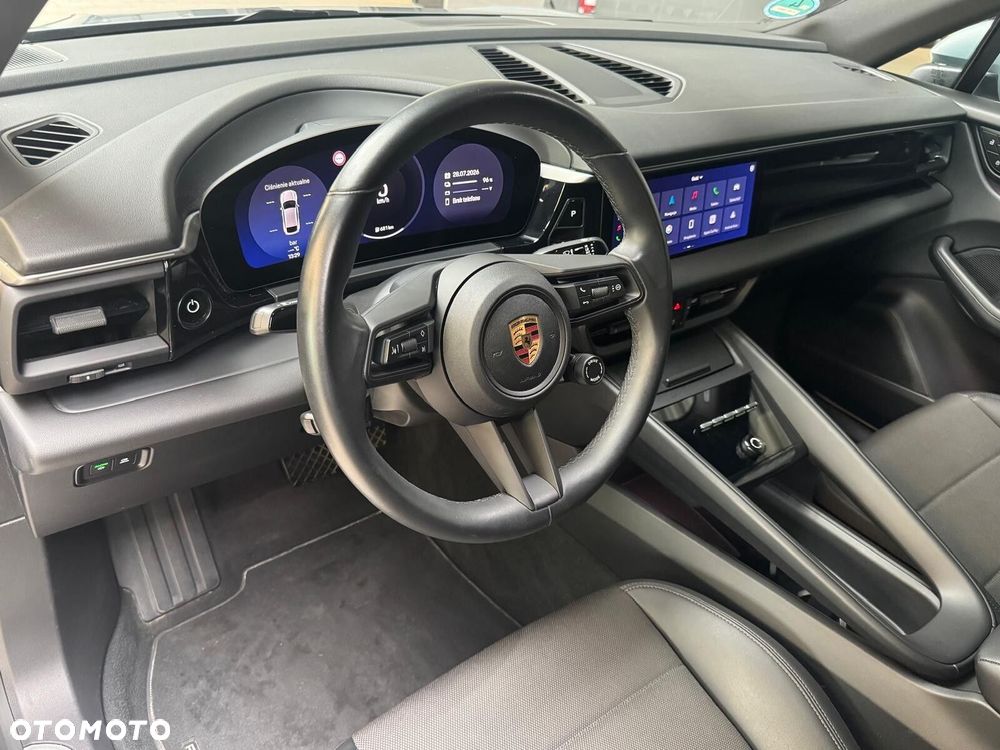 Porsche Macan - 10