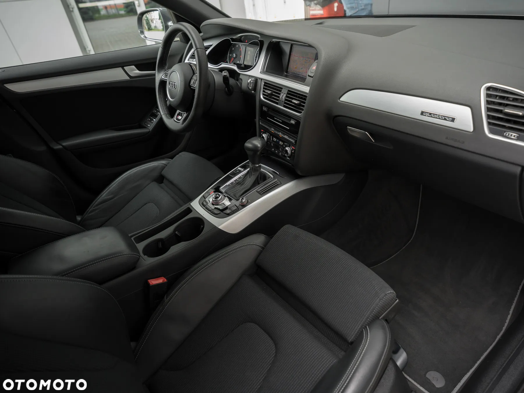 Audi A4 Avant 2.0 TDI DPF quattro S tronic S line Sportpaket - 31