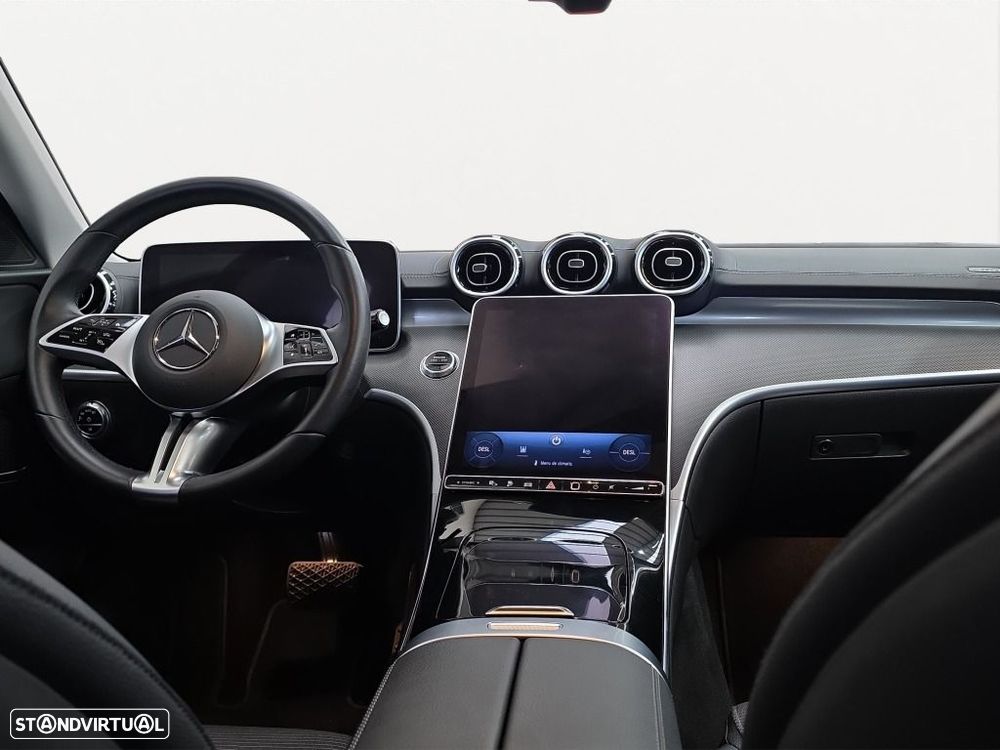 Mercedes-Benz C 300 — fotografia 10
