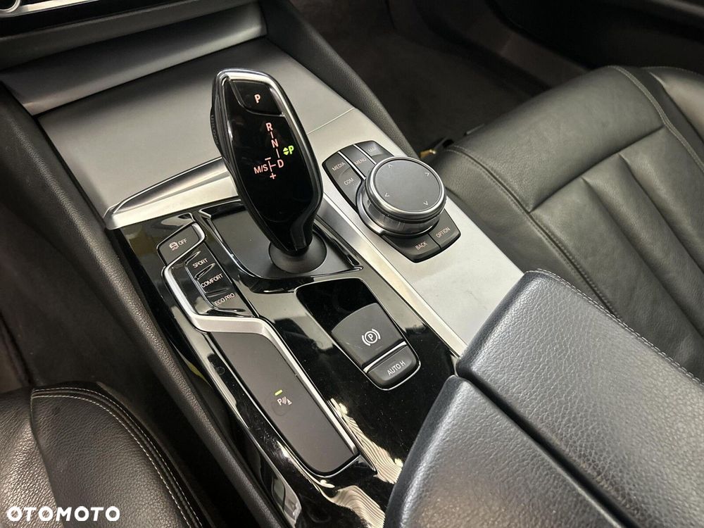 BMW Seria 5 - 17