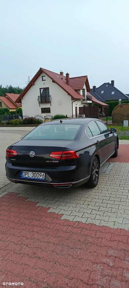 Volkswagen Passat 2.0 TDI Bi-Turbo BMT 4Mot Highline DSG - 2