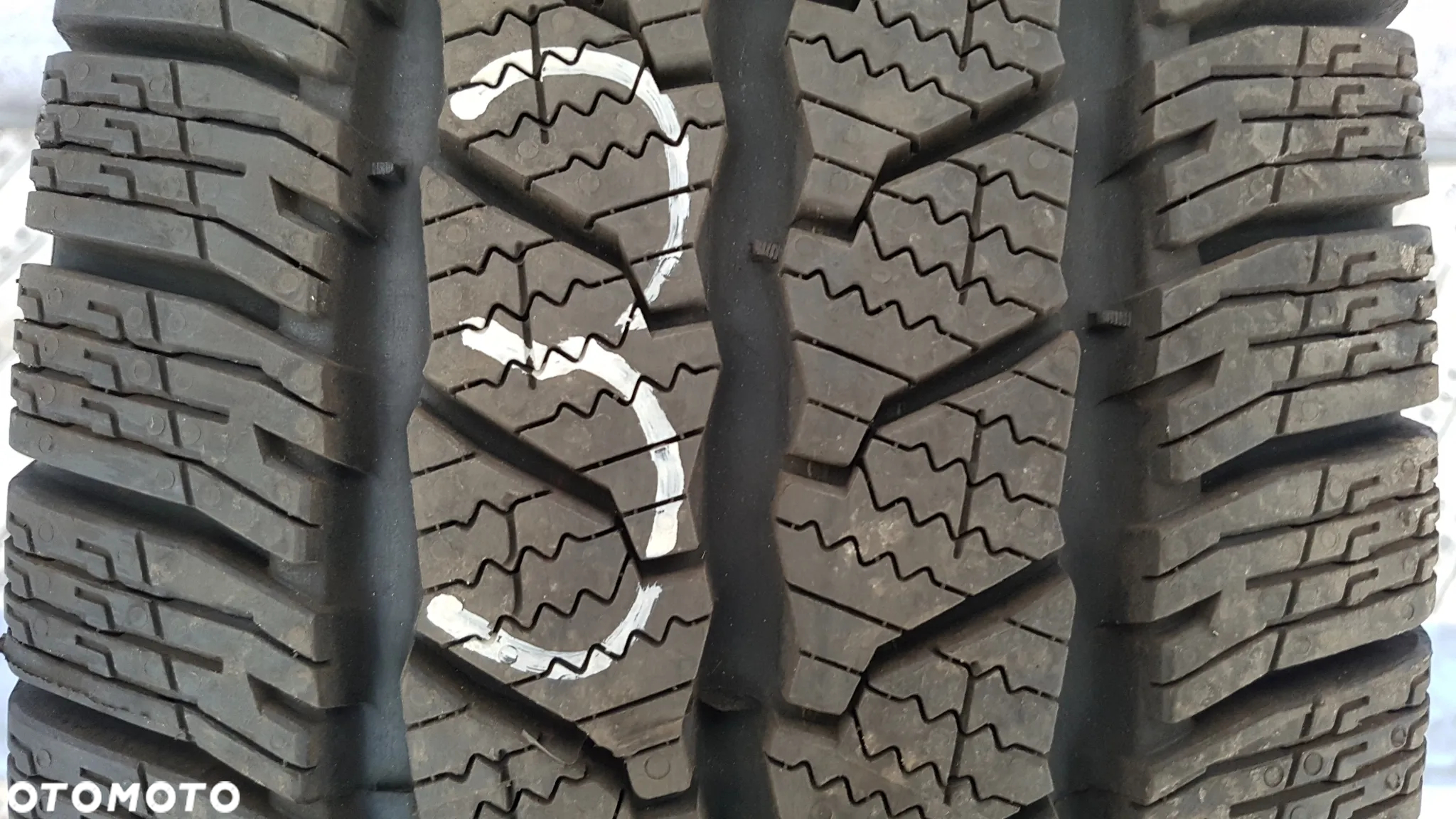 CONTINENTAL VANCO CONTACT WINTER  225/75R16C   225/75/16C - 11