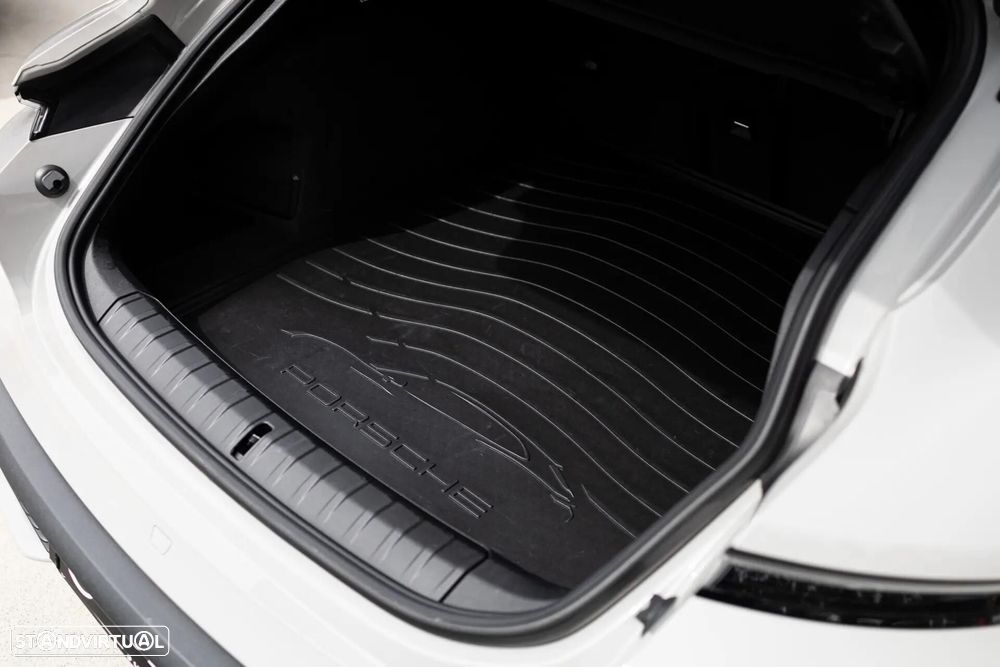 Porsche Taycan Sport Turismo - 49