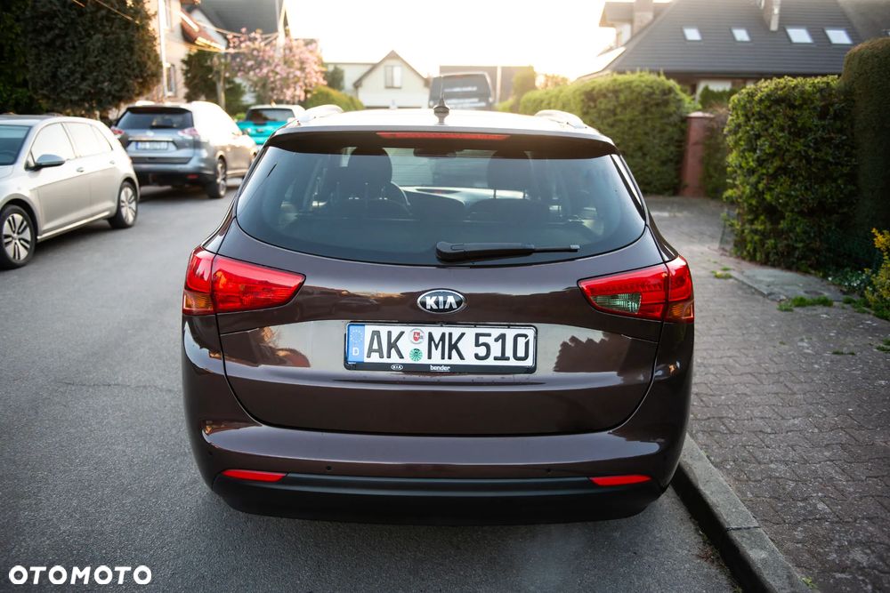 Kia Ceed 1.6 GDI ISG Platinum Edition - 6